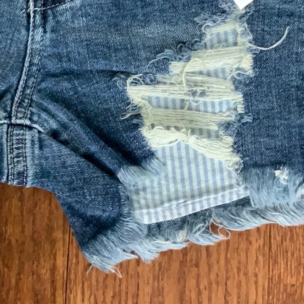 🇺🇸SALE🇺🇸KANCAN Distressed denim shorts frayed - Picture 9 of 11